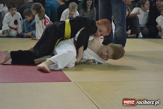 Zdjęcie w galerii na portalu naszraciborz.pl: Worek medali dla młodych Łamatorów  wiadomości z regionu