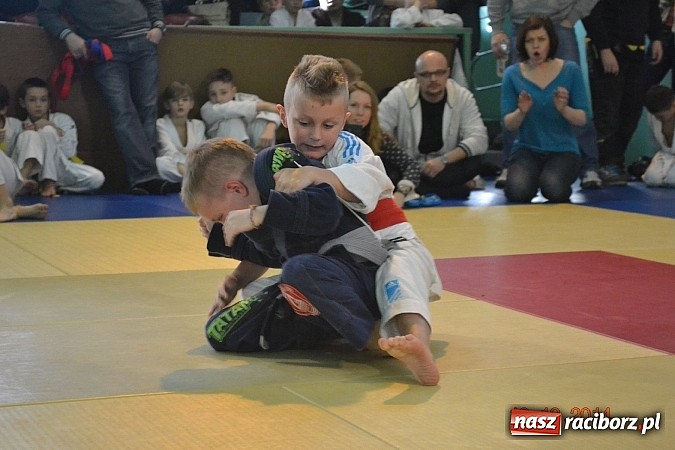 Zdjęcie w galerii na portalu naszraciborz.pl: Worek medali dla młodych Łamatorów  wiadomości z regionu