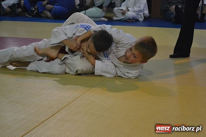 Zdjęcie w galerii na portalu naszraciborz.pl: Worek medali dla młodych Łamatorów  wiadomości z regionu