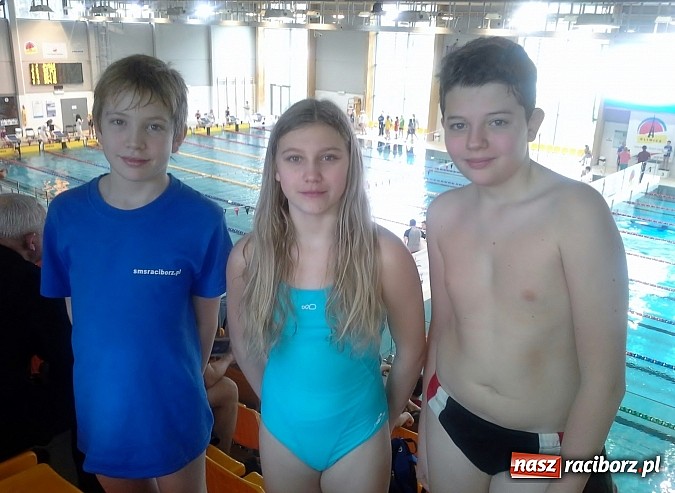 Zdjęcie w galerii na portalu naszraciborz.pl: Srebrny medal i tytuł wicemistrzyni Oliwii Mosek na Mistrzostwach Okręgu Śląskiego 11 lat w pływaniu wiadomości z regionu