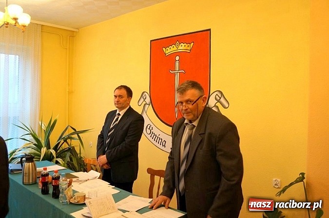 Zdjęcie w galerii na portalu naszraciborz.pl: Krzanowice ufundowały policji tester trzeźwości wiadomości z regionu