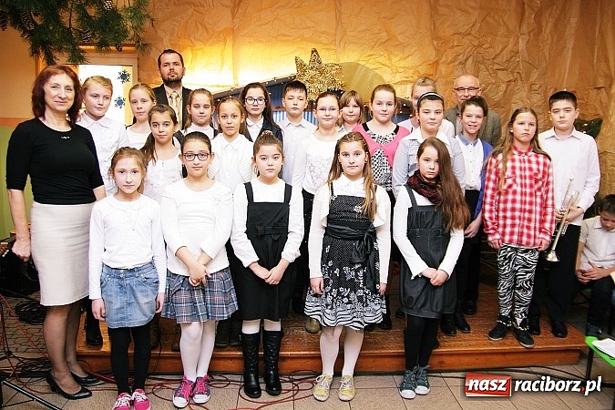 Zdjęcie w galerii na portalu naszraciborz.pl: Świąteczne śpiewy w Wojnowicach wiadomości z regionu