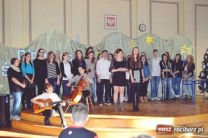 Zdjęcie w galerii na portalu naszraciborz.pl: Kiermasz świąteczny w raciborskim ZSE  wiadomości z regionu