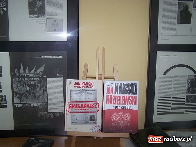 Zdjęcie w galerii na portalu naszraciborz.pl: Lekcja historii w bibliotece uczelnianej wiadomości z regionu