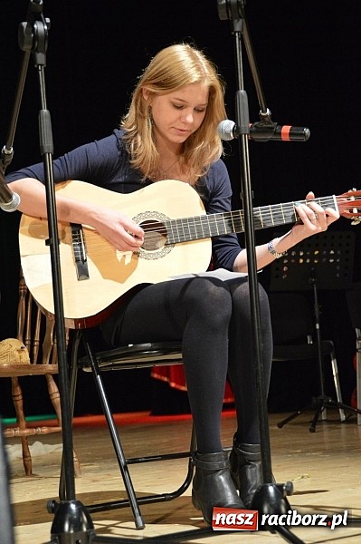 Zdjęcie w galerii na portalu naszraciborz.pl: Bóg się rodzi, gwiazda wschodzi – Jasełka ZSZ  wiadomości z regionu