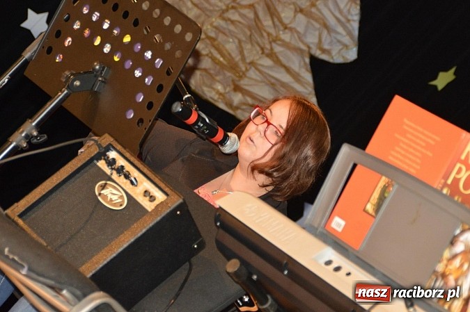 Zdjęcie w galerii na portalu naszraciborz.pl: Bóg się rodzi, gwiazda wschodzi – Jasełka ZSZ  wiadomości z regionu