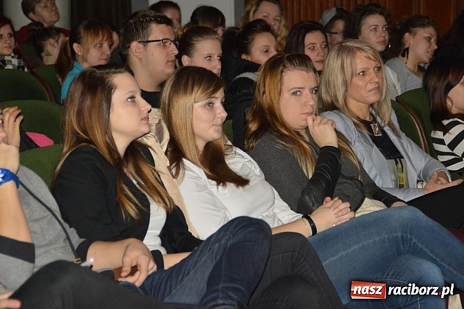 Zdjęcie w galerii na portalu naszraciborz.pl: Bóg się rodzi, gwiazda wschodzi – Jasełka ZSZ  wiadomości z regionu