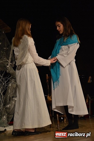 Zdjęcie w galerii na portalu naszraciborz.pl: Bóg się rodzi, gwiazda wschodzi – Jasełka ZSZ  wiadomości z regionu