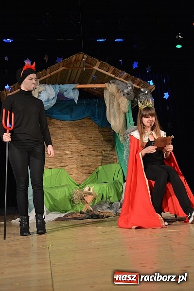 Zdjęcie w galerii na portalu naszraciborz.pl: Bóg się rodzi, gwiazda wschodzi – Jasełka ZSZ  wiadomości z regionu