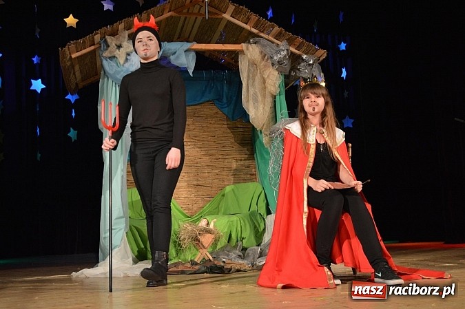 Zdjęcie w galerii na portalu naszraciborz.pl: Bóg się rodzi, gwiazda wschodzi – Jasełka ZSZ  wiadomości z regionu