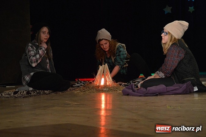 Zdjęcie w galerii na portalu naszraciborz.pl: Bóg się rodzi, gwiazda wschodzi – Jasełka ZSZ  wiadomości z regionu