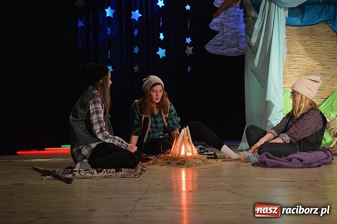 Zdjęcie w galerii na portalu naszraciborz.pl: Bóg się rodzi, gwiazda wschodzi – Jasełka ZSZ  wiadomości z regionu