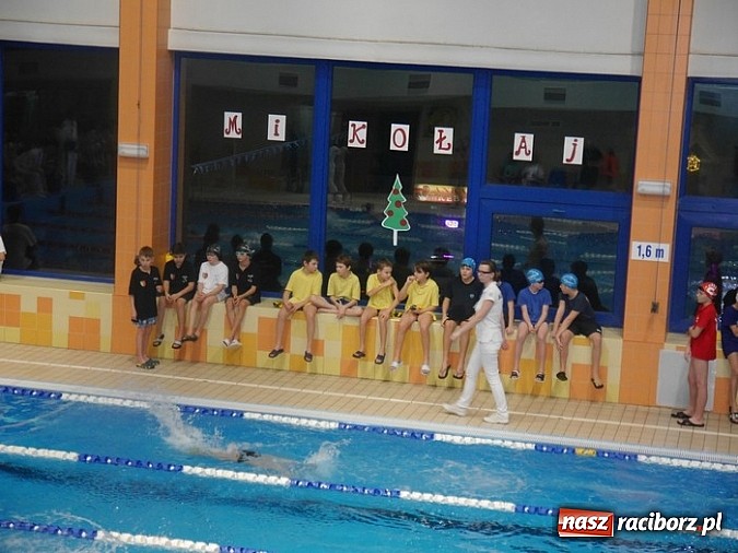 Zdjęcie w galerii na portalu naszraciborz.pl: Pływanie. Srebro Wiktorii Zub wiadomości z regionu
