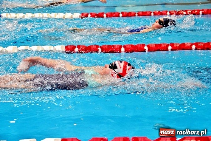 Zdjęcie w galerii na portalu naszraciborz.pl: Pływanie. Srebro Wiktorii Zub wiadomości z regionu
