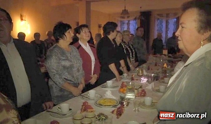 Zdjęcie w galerii na portalu naszraciborz.pl: Seniorzy z Nędzy przełamali się opłatkiem wiadomości z regionu