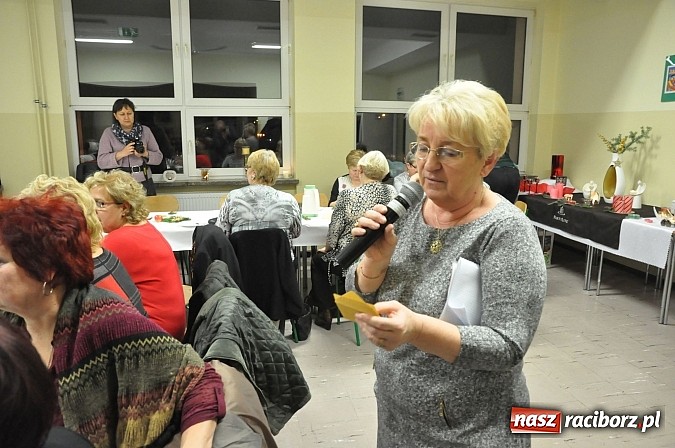 Zdjęcie w galerii na portalu naszraciborz.pl: Uniwersytet Trzeciego Wieku już po integracyjnej Wigilii wiadomości z regionu