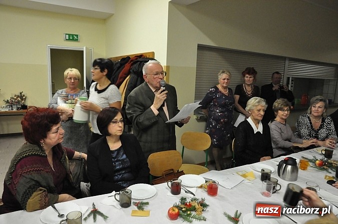 Zdjęcie w galerii na portalu naszraciborz.pl: Uniwersytet Trzeciego Wieku już po integracyjnej Wigilii wiadomości z regionu