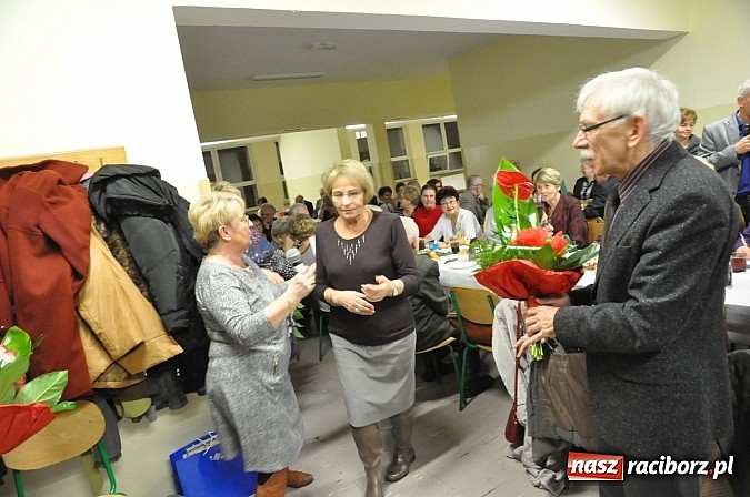 Zdjęcie w galerii na portalu naszraciborz.pl: Uniwersytet Trzeciego Wieku już po integracyjnej Wigilii wiadomości z regionu
