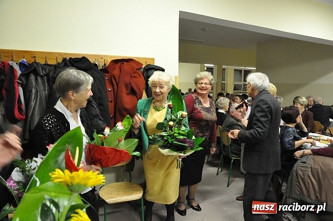 Zdjęcie w galerii na portalu naszraciborz.pl: Uniwersytet Trzeciego Wieku już po integracyjnej Wigilii wiadomości z regionu