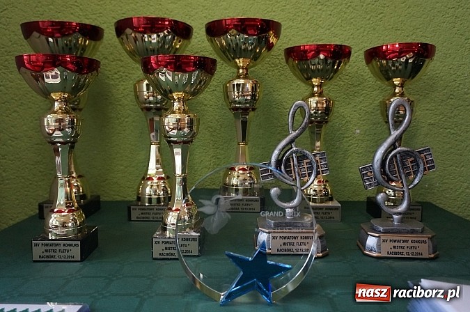 Zdjęcie w galerii na portalu naszraciborz.pl: Mistrz fletu - stu uczniów w konkursowych zmaganiach wiadomości z regionu