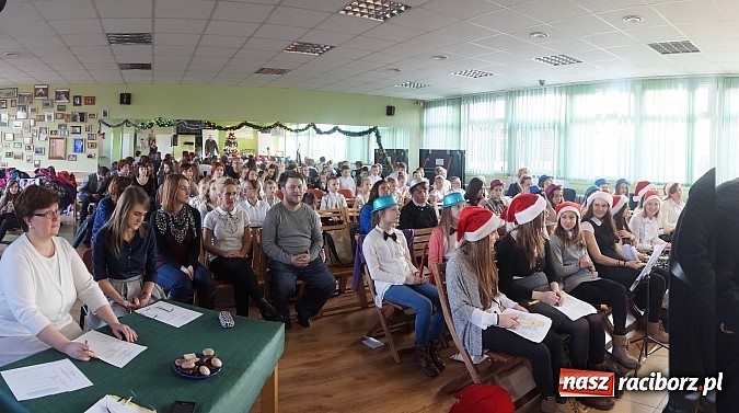 Zdjęcie w galerii na portalu naszraciborz.pl: Mistrz fletu - stu uczniów w konkursowych zmaganiach wiadomości z regionu