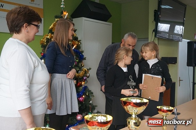 Zdjęcie w galerii na portalu naszraciborz.pl: Mistrz fletu - stu uczniów w konkursowych zmaganiach wiadomości z regionu