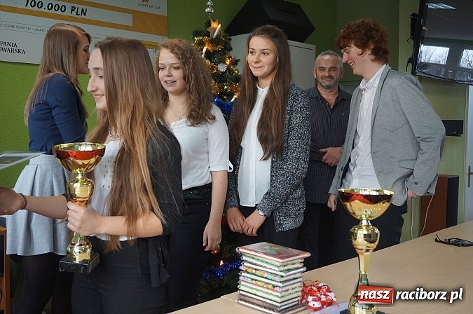 Zdjęcie w galerii na portalu naszraciborz.pl: Mistrz fletu - stu uczniów w konkursowych zmaganiach wiadomości z regionu