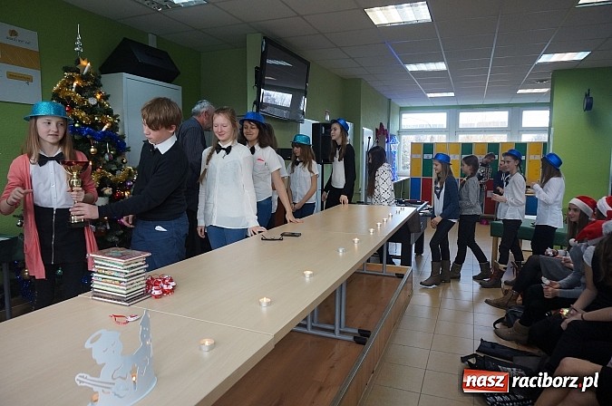 Zdjęcie w galerii na portalu naszraciborz.pl: Mistrz fletu - stu uczniów w konkursowych zmaganiach wiadomości z regionu