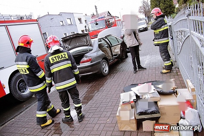 Zdjęcie w galerii na portalu naszraciborz.pl: Na Ocickiej zapalił się peugeot! wiadomości z regionu