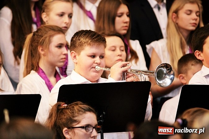 Zdjęcie w galerii na portalu naszraciborz.pl: Przepiękny świąteczny koncert w szkole muzycznej wiadomości z regionu