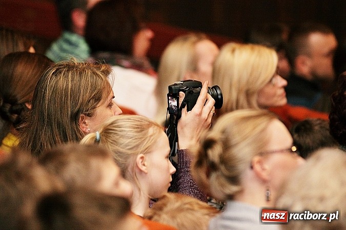 Zdjęcie w galerii na portalu naszraciborz.pl: Przepiękny świąteczny koncert w szkole muzycznej wiadomości z regionu