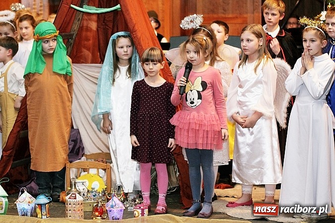 Zdjęcie w galerii na portalu naszraciborz.pl: Przepiękny świąteczny koncert w szkole muzycznej wiadomości z regionu