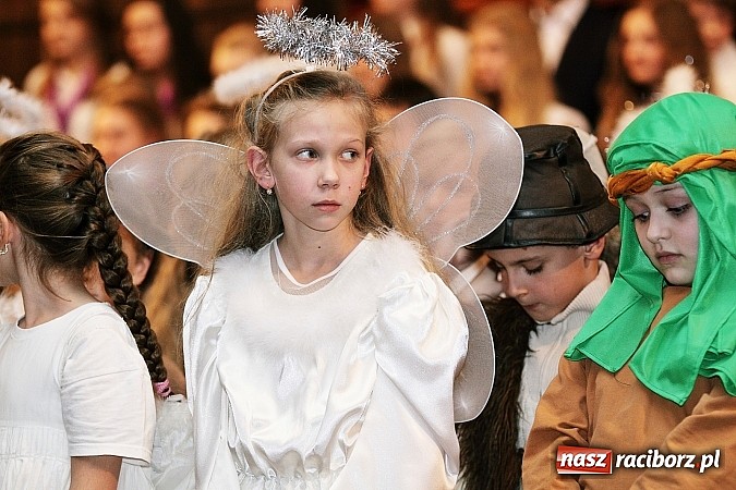 Zdjęcie w galerii na portalu naszraciborz.pl: Przepiękny świąteczny koncert w szkole muzycznej wiadomości z regionu