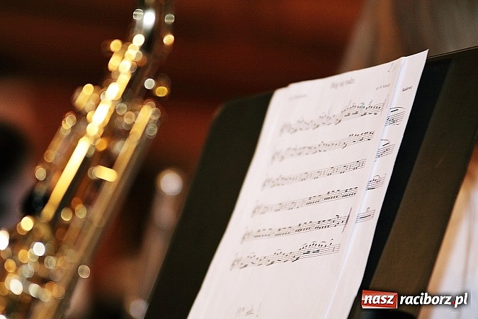 Zdjęcie w galerii na portalu naszraciborz.pl: Przepiękny świąteczny koncert w szkole muzycznej wiadomości z regionu