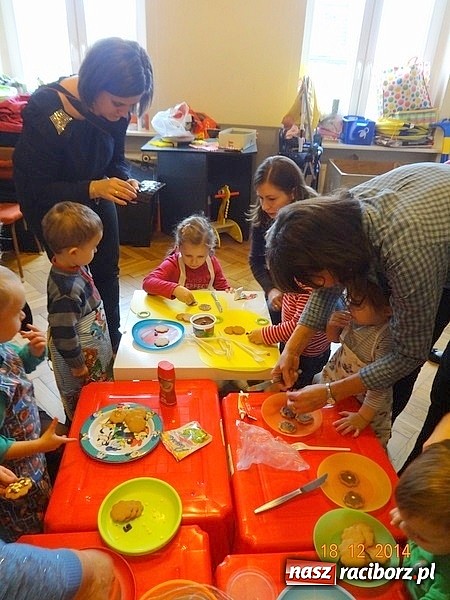 Zdjęcie w galerii na portalu naszraciborz.pl: Jak w Fiku-miku na święta czekamy wiadomości z regionu