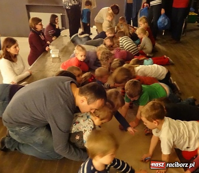 Zdjęcie w galerii na portalu naszraciborz.pl: Jak w Fiku-miku na święta czekamy wiadomości z regionu