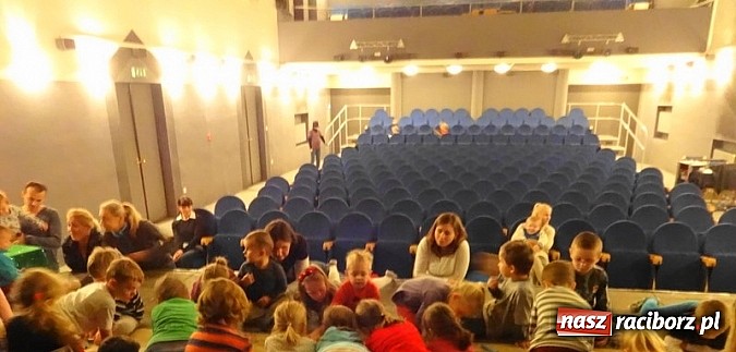 Zdjęcie w galerii na portalu naszraciborz.pl: Jak w Fiku-miku na święta czekamy wiadomości z regionu