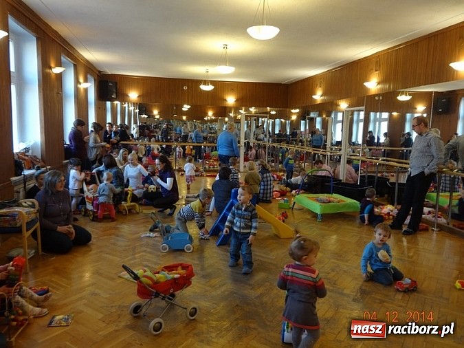 Zdjęcie w galerii na portalu naszraciborz.pl: Jak w Fiku-miku na święta czekamy wiadomości z regionu