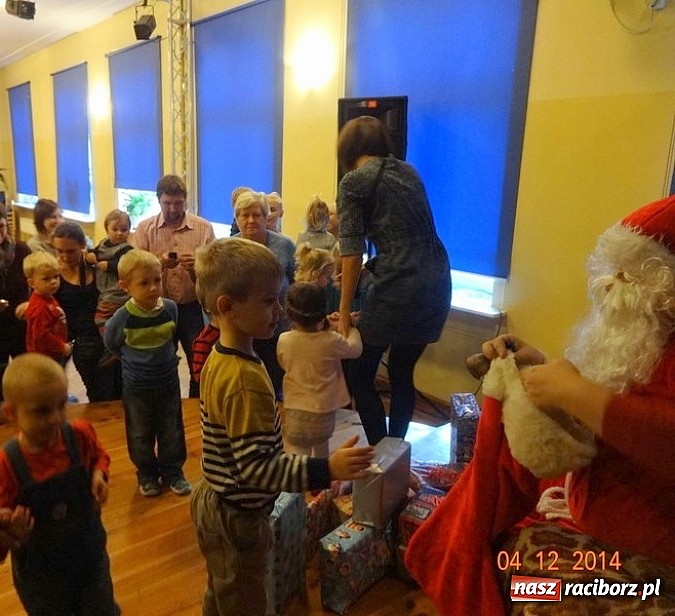 Zdjęcie w galerii na portalu naszraciborz.pl: Jak w Fiku-miku na święta czekamy wiadomości z regionu