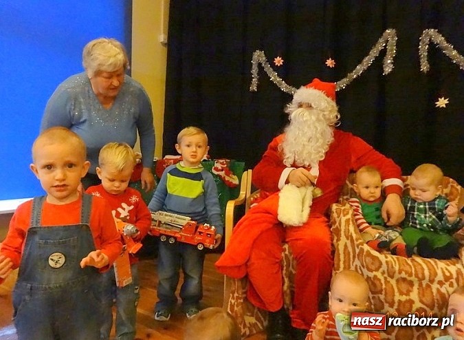 Zdjęcie w galerii na portalu naszraciborz.pl: Jak w Fiku-miku na święta czekamy wiadomości z regionu