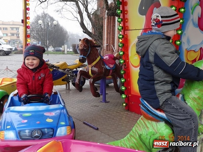 Zdjęcie w galerii na portalu naszraciborz.pl: Jak w Fiku-miku na święta czekamy wiadomości z regionu