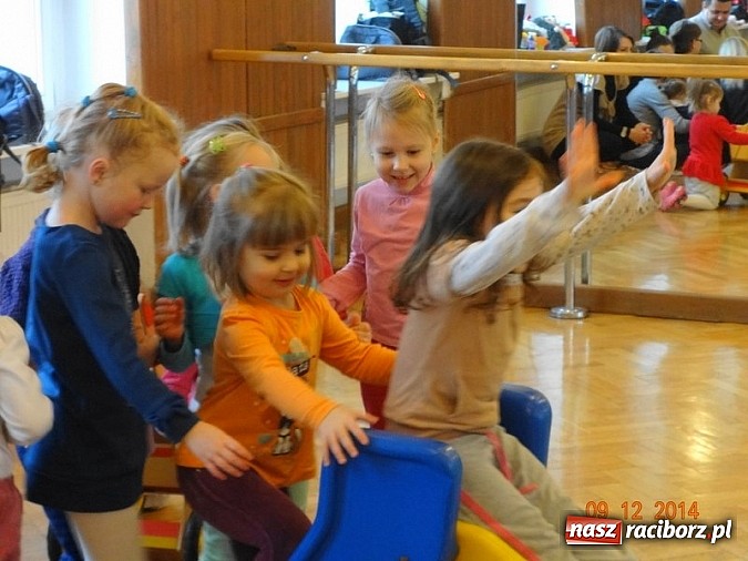 Zdjęcie w galerii na portalu naszraciborz.pl: Jak w Fiku-miku na święta czekamy wiadomości z regionu