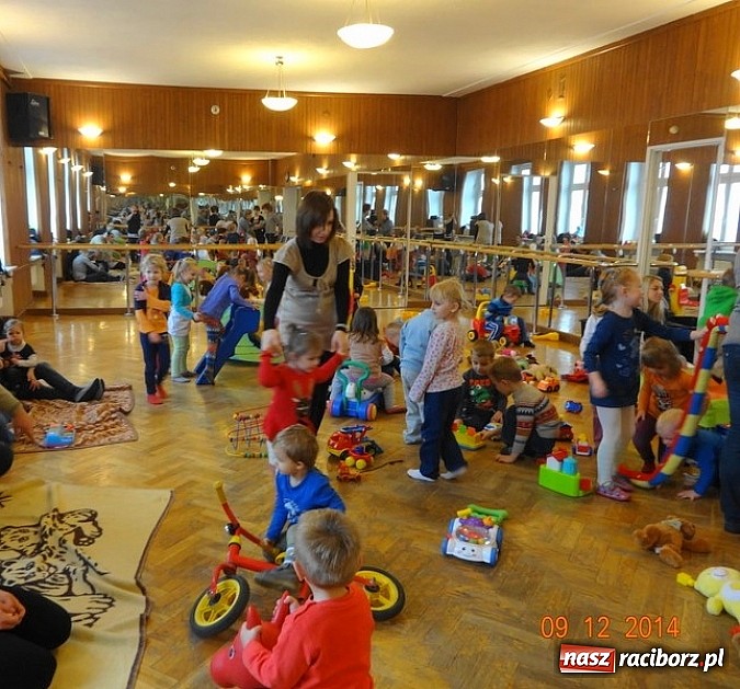 Zdjęcie w galerii na portalu naszraciborz.pl: Jak w Fiku-miku na święta czekamy wiadomości z regionu