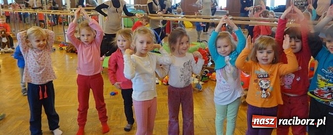 Zdjęcie w galerii na portalu naszraciborz.pl: Jak w Fiku-miku na święta czekamy wiadomości z regionu