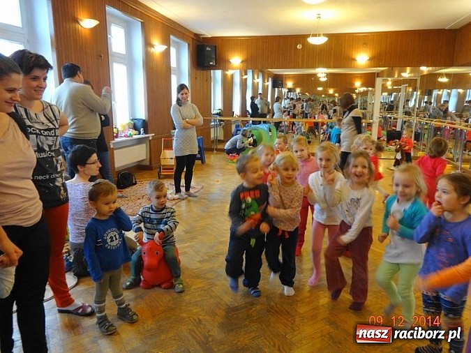 Zdjęcie w galerii na portalu naszraciborz.pl: Jak w Fiku-miku na święta czekamy wiadomości z regionu