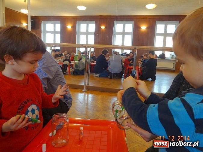 Zdjęcie w galerii na portalu naszraciborz.pl: Jak w Fiku-miku na święta czekamy wiadomości z regionu