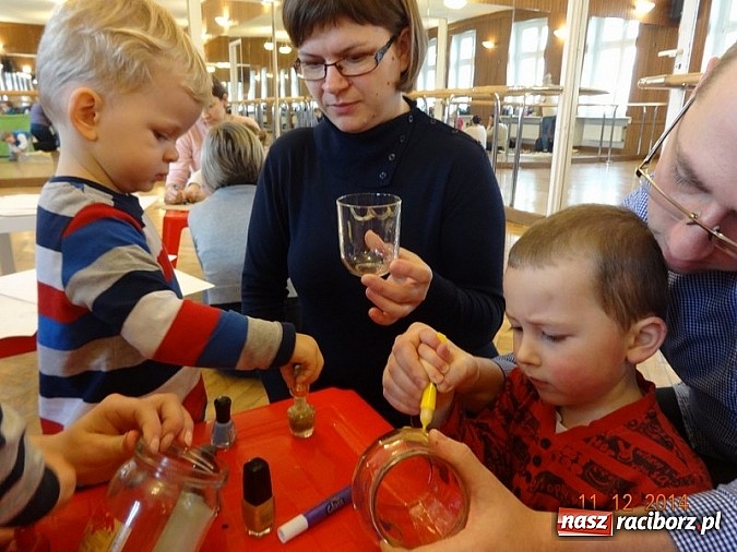 Zdjęcie w galerii na portalu naszraciborz.pl: Jak w Fiku-miku na święta czekamy wiadomości z regionu