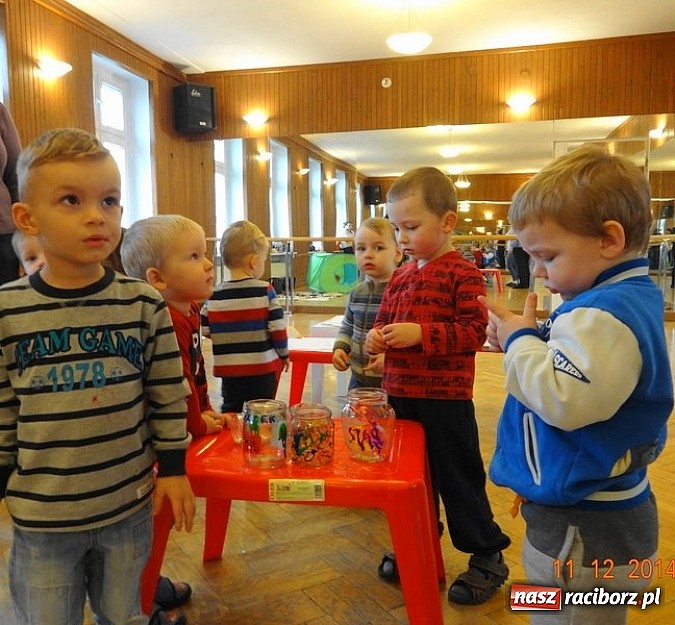 Zdjęcie w galerii na portalu naszraciborz.pl: Jak w Fiku-miku na święta czekamy wiadomości z regionu