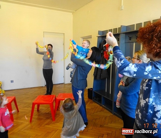 Zdjęcie w galerii na portalu naszraciborz.pl: Jak w Fiku-miku na święta czekamy wiadomości z regionu