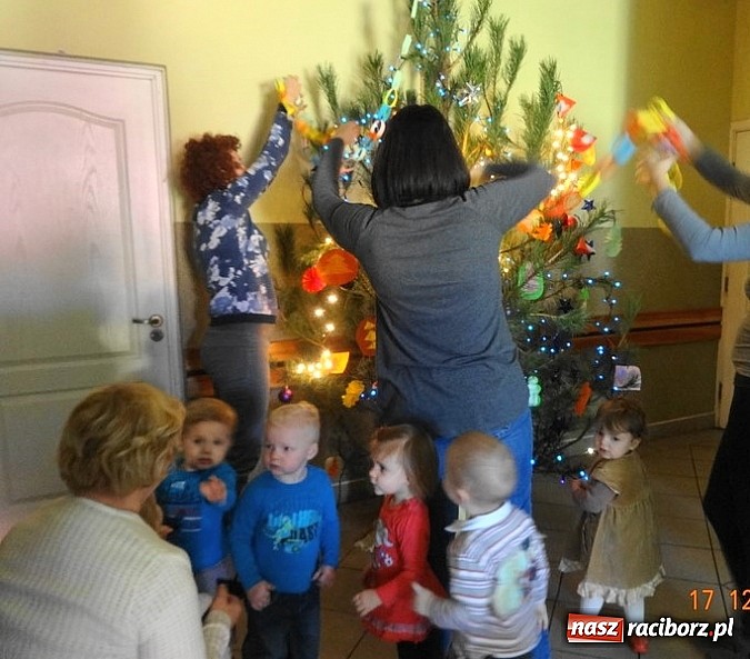Zdjęcie w galerii na portalu naszraciborz.pl: Jak w Fiku-miku na święta czekamy wiadomości z regionu